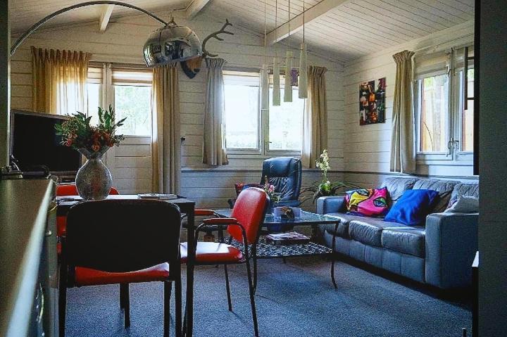 פוטן Chalet Op Een Rustig Park In De Natuur מראה חיצוני תמונה