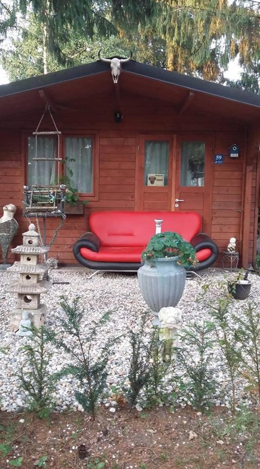 פוטן Chalet Op Een Rustig Park In De Natuur מראה חיצוני תמונה